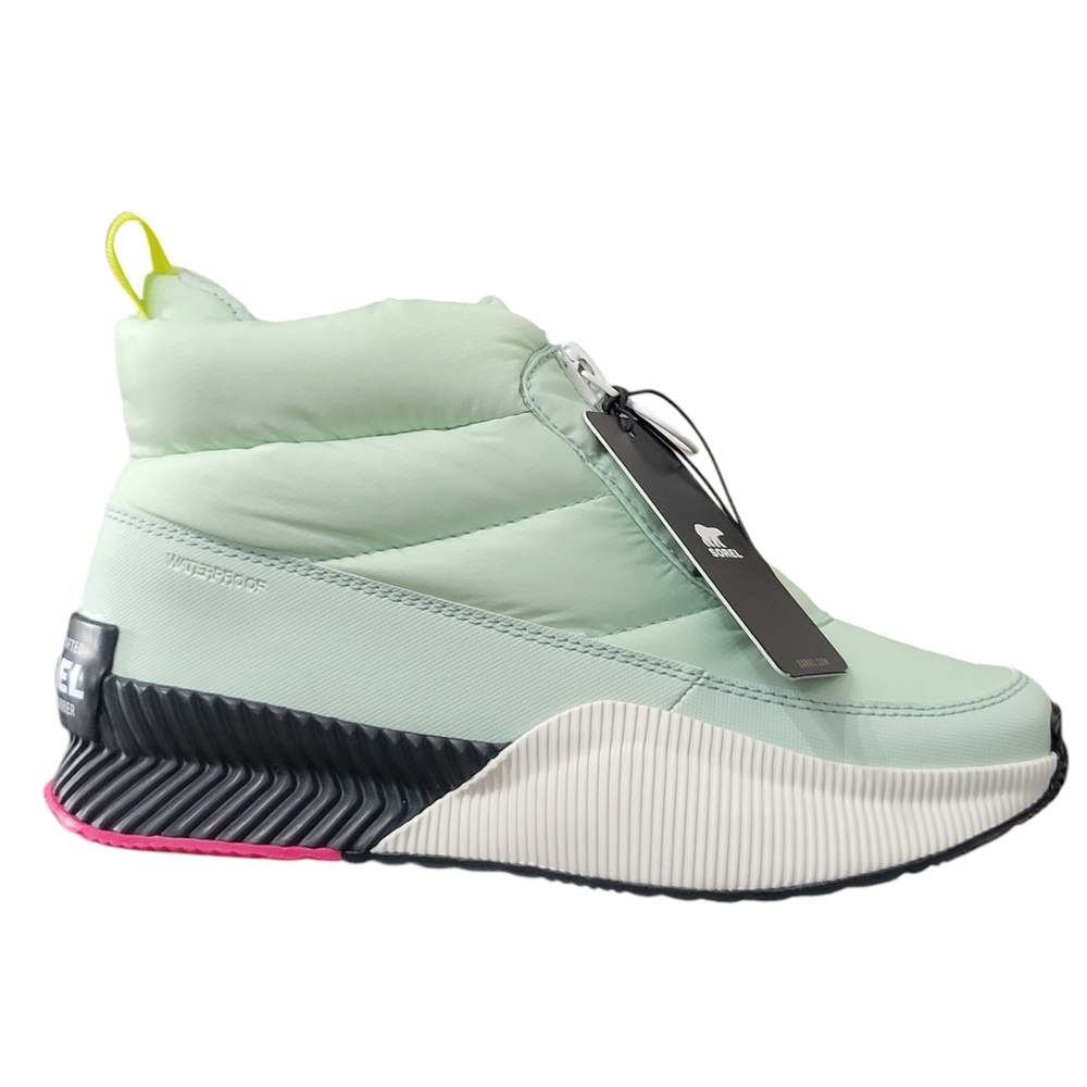 Sorel Out N About Puffy Waterproof Insulated Sneaker Boots Sz 7.5 used gently